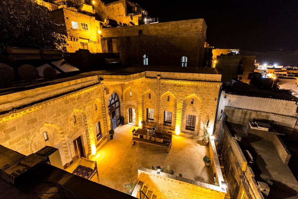 mardin-kiralik-konak-dis-mimari-ve-avlu